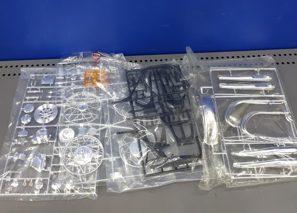 TAMIYA Plastic Model CB750FOUR 1/6 SCAE - Banzai Thrifting | BanzaiHobby