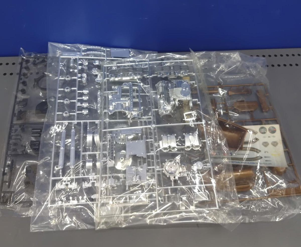 TAMIYA Plastic Model CB750FOUR 1/6 SCAE - Banzai Thrifting | BanzaiHobby