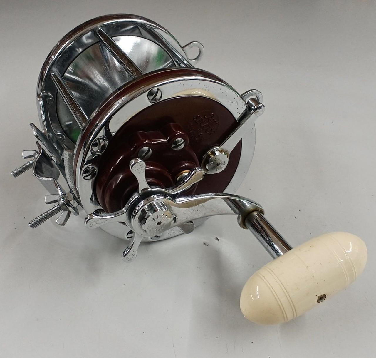 PENN SENATOR Baitcasting Reel 114-H