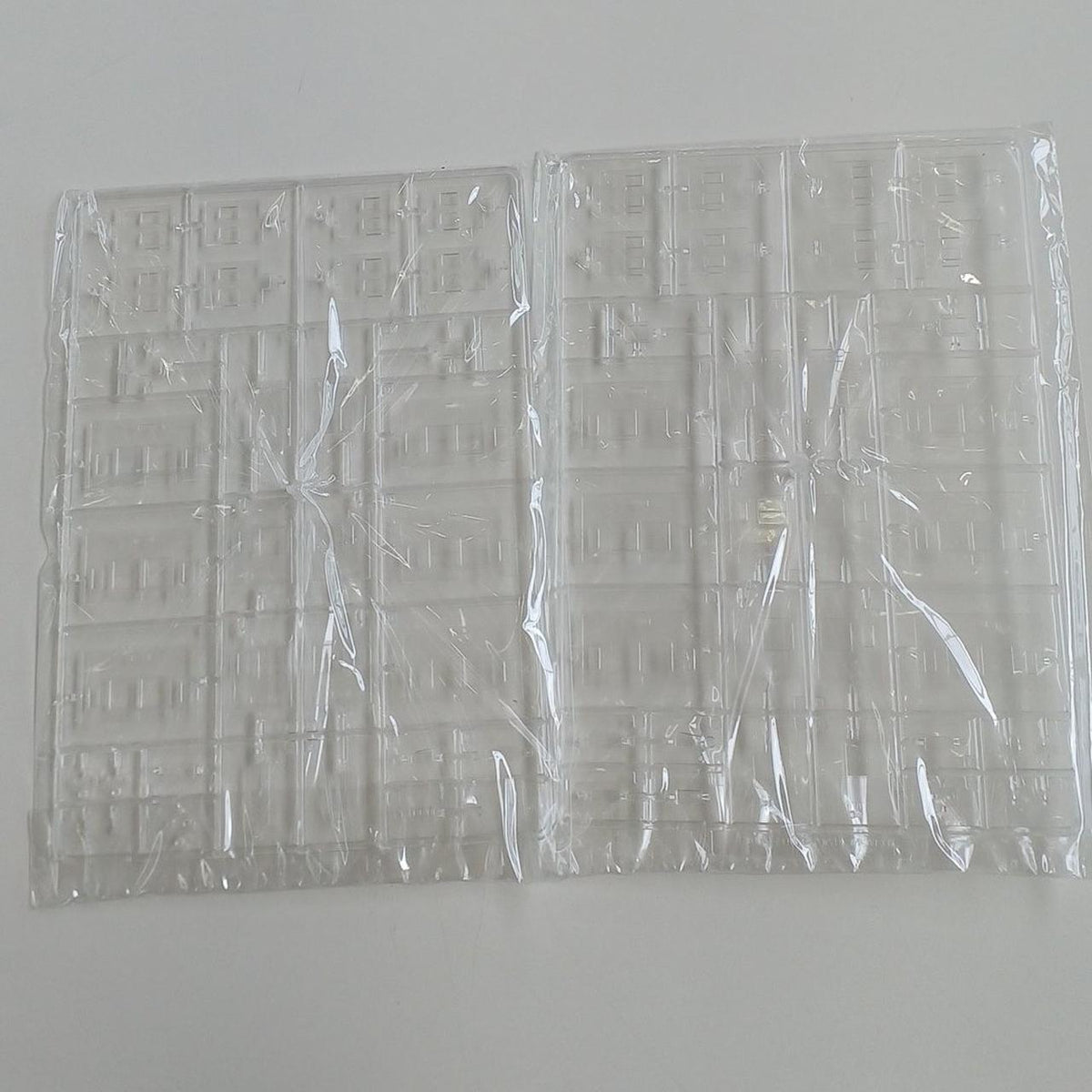 PLUM MOA 1/80 SCALE PLASTIC KIT 201 Series DC Lead Car 2-Car Kit Kuha 201 & Kuha 200 Included