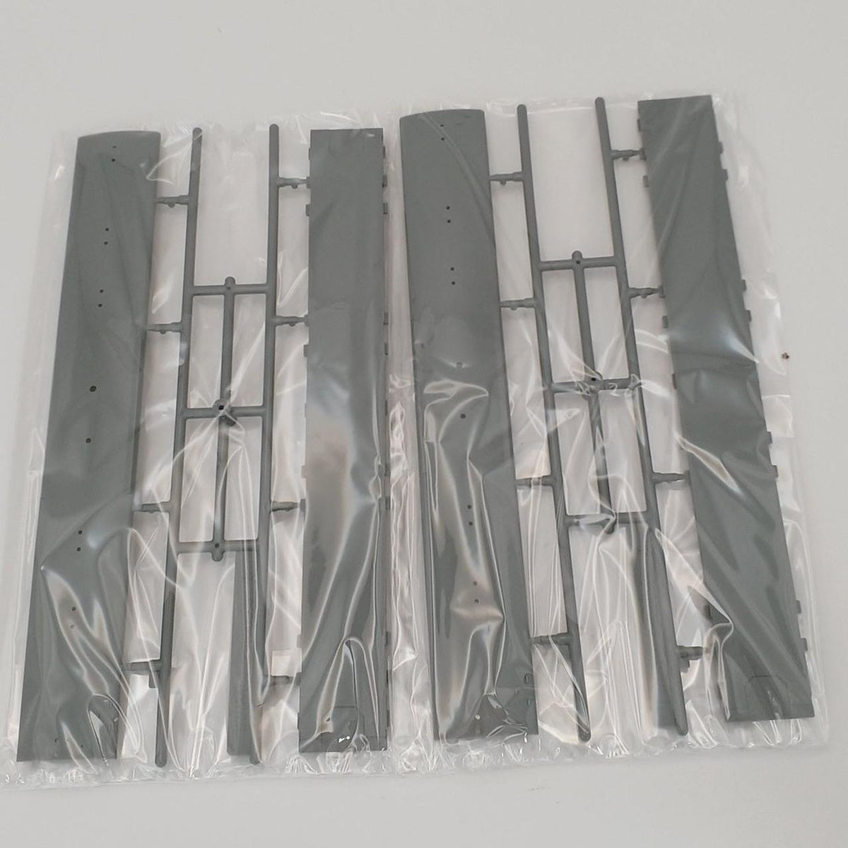 PLUM MOA 1/80 SCALE PLASTIC KIT 201 Series DC Lead Car 2-Car Kit Kuha 201 & Kuha 200 Included