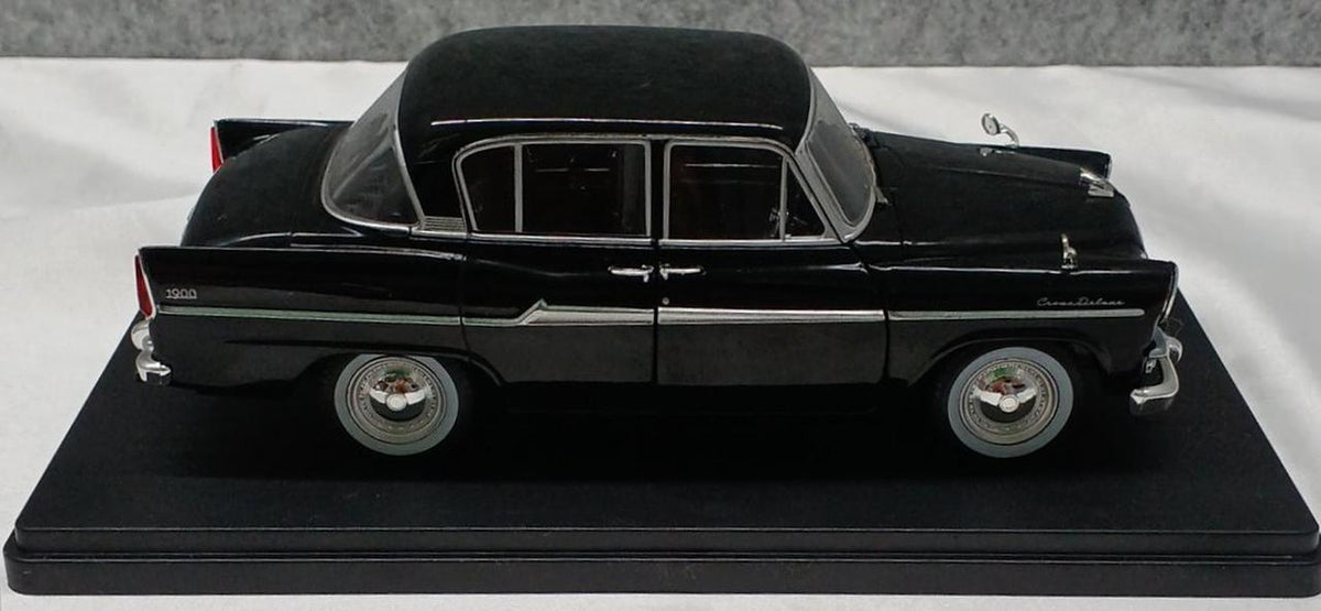 Hachette Collections Japan 1/24 Domestic Famous Car Collection TOYOPET CROWN (1961)