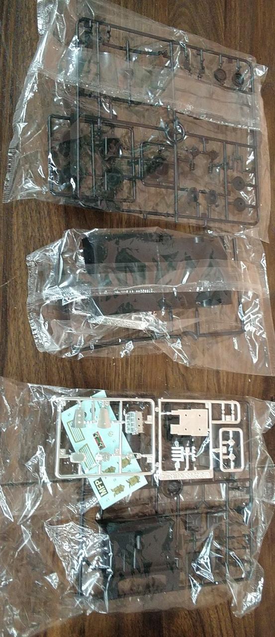 Aoshima Plastic Model Mad Max