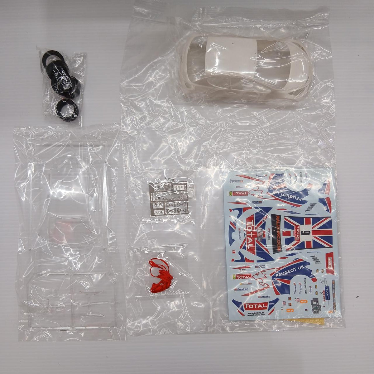 BELKITS 1/24 PEUGEOT 207 S2000 2009 IRC CHAMPION