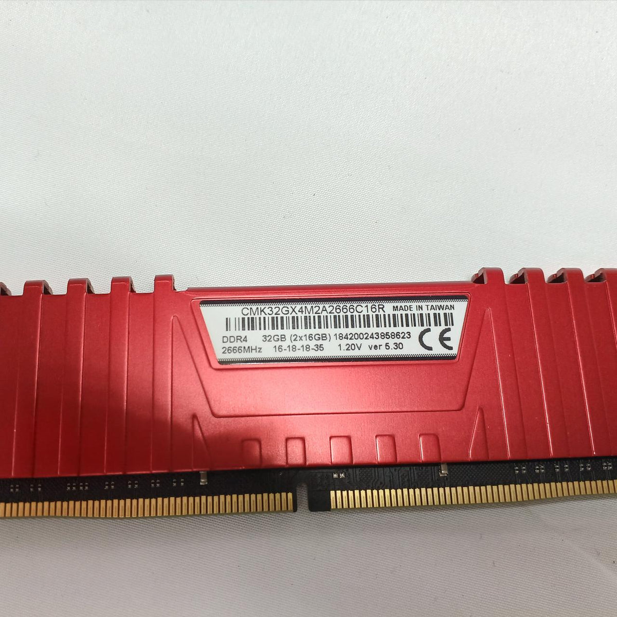 CORSAIR PC memory (16GB x 2) CMK32GX4M2A2666C16R