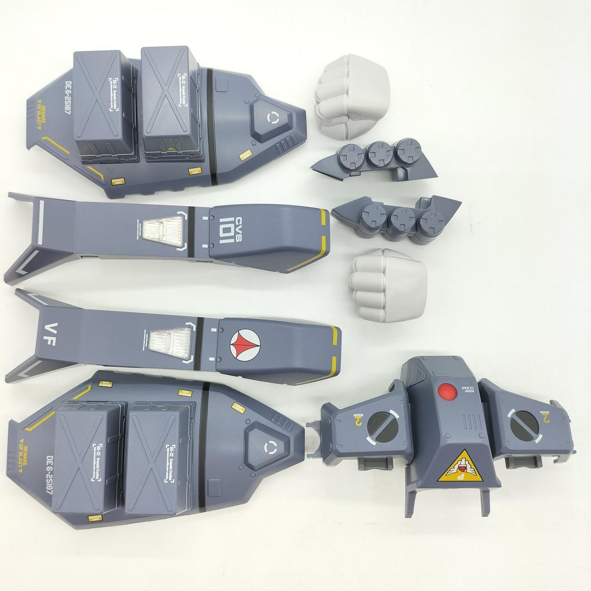 Bandai DX Chogokin VF-1J Compatible Armored Parts Set