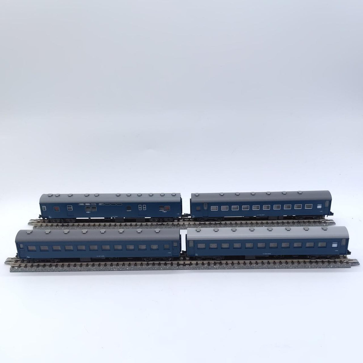 KATO N Gauge Old Model Passenger Cars 4-Car Set (Blue) - Banzai Thrifting | BanzaiHobby