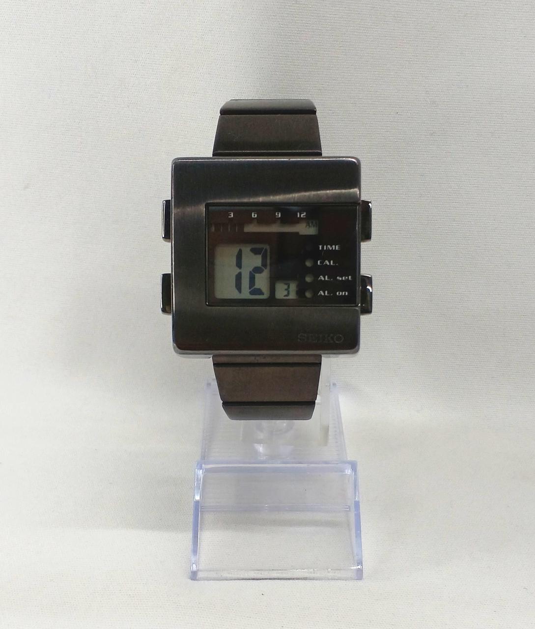 SEIKO Quartz Watch W524-4A00