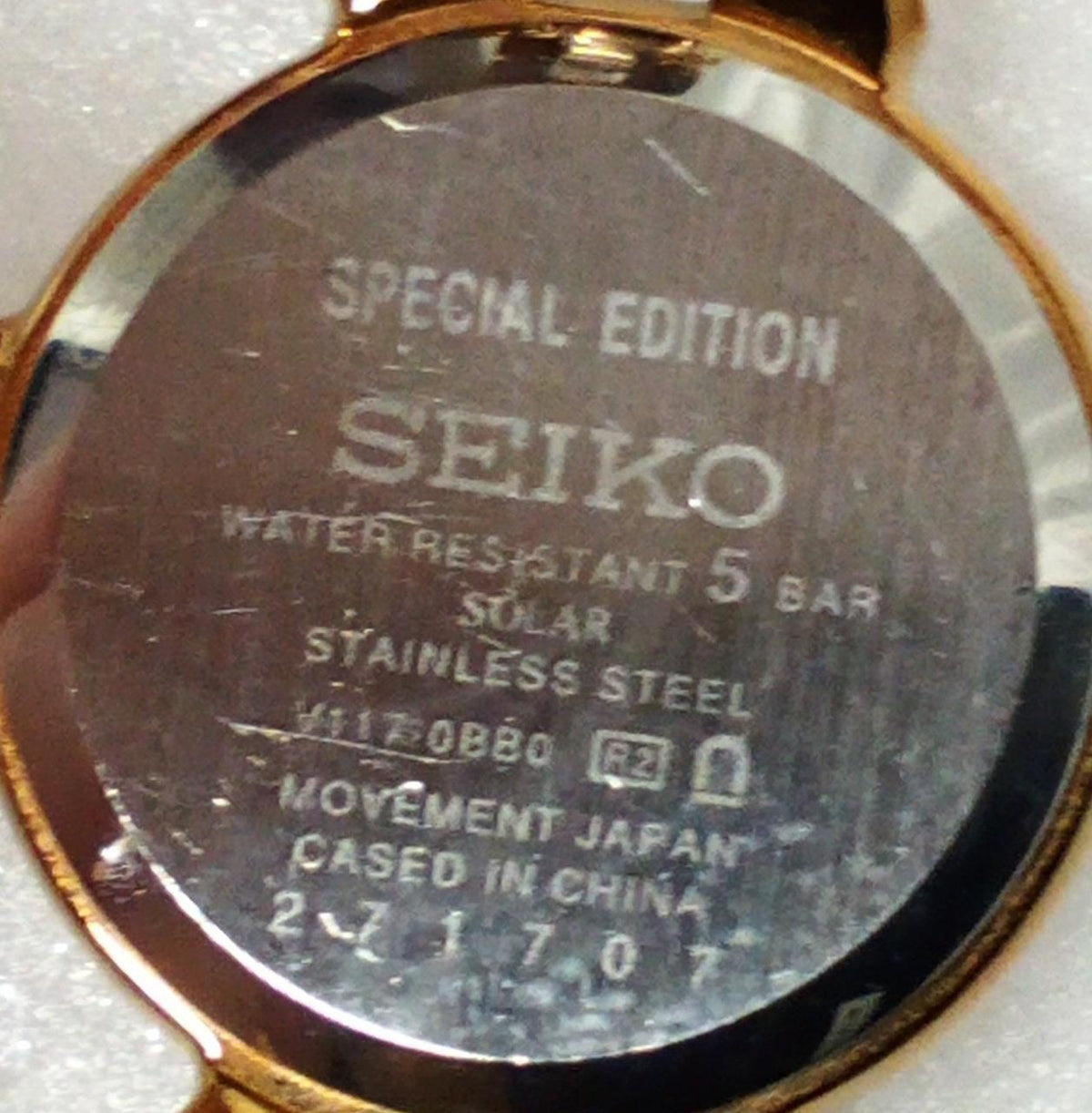 SEIKO Solar Wristwatch V117-0BB0