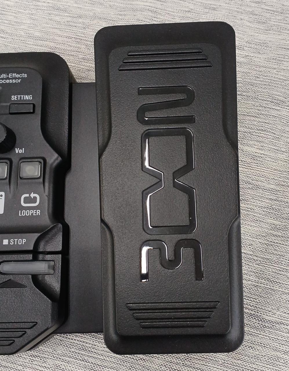 ZOOM Multi-effector G1XFOUR