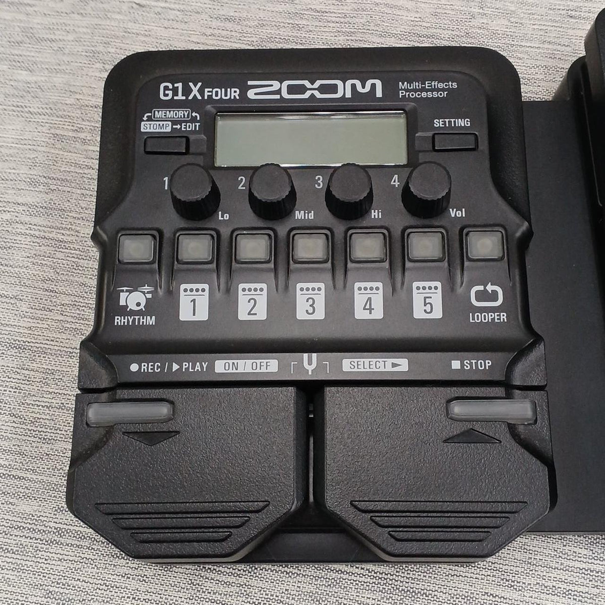 ZOOM Multi-Effects G1X FOUR