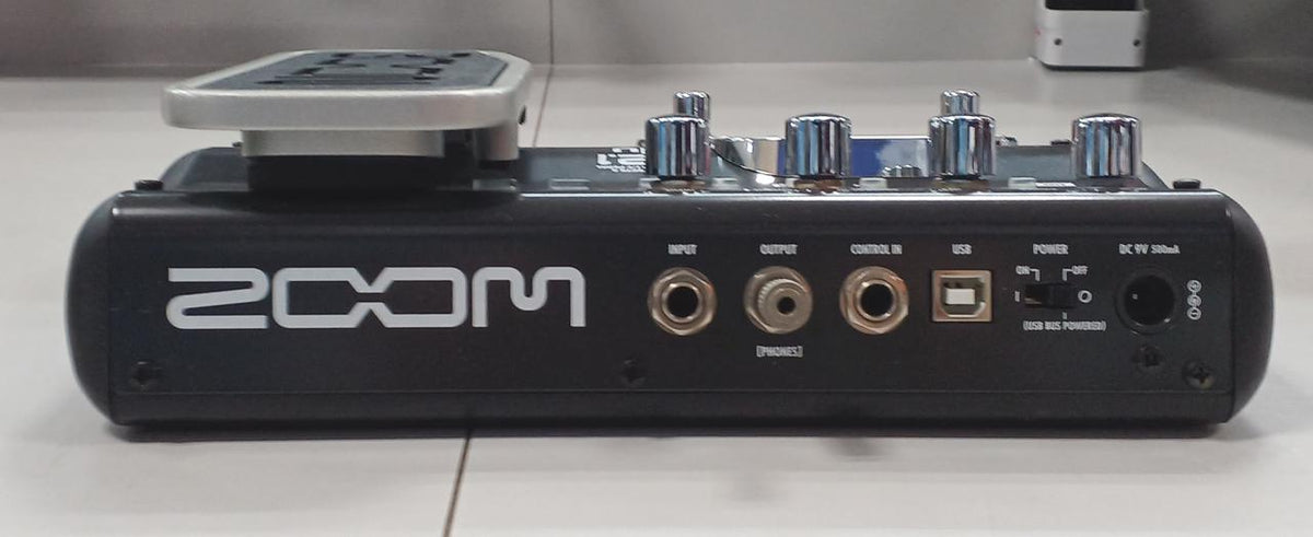 ZOOM Multi-Effects Pedal G2.1NU