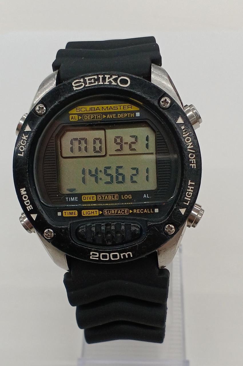SEIKO Scuba Watch M705-5A00