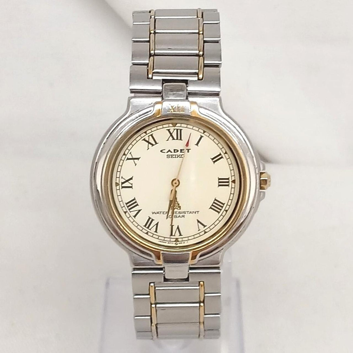SEIKO Quartz Analog Wristwatch 5P31-6C40