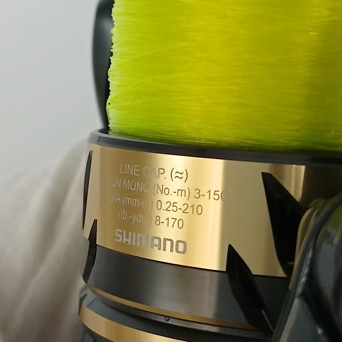 SHIMANO Spinning Reel: 047991