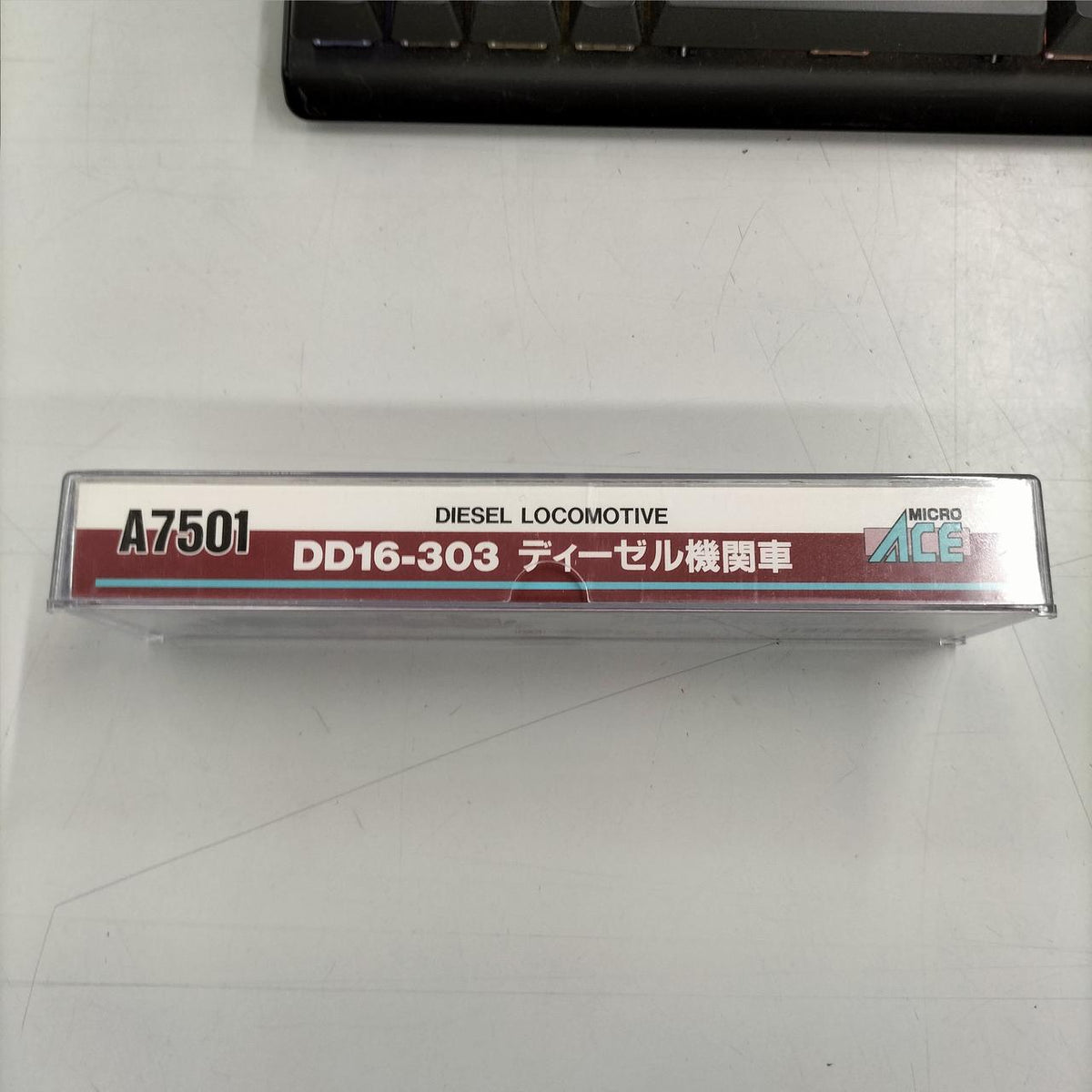 MICRO ACE N Gauge A7501 DD16-303 Diesel Locomotive