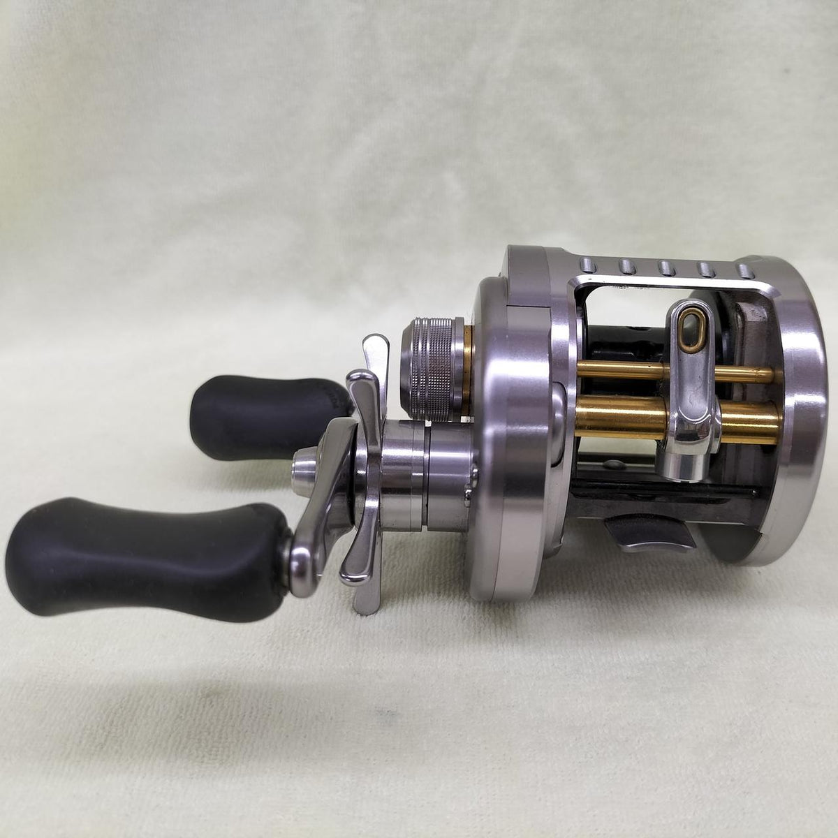 SHIMANO Baitcasting Reel CALCUTTA CONQUEST 200DC