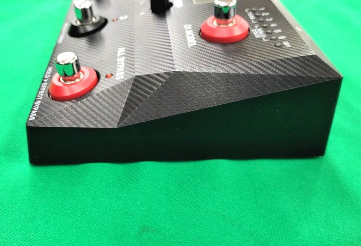 ZOOM Bass Multi-Effects Pedal B2FOUR