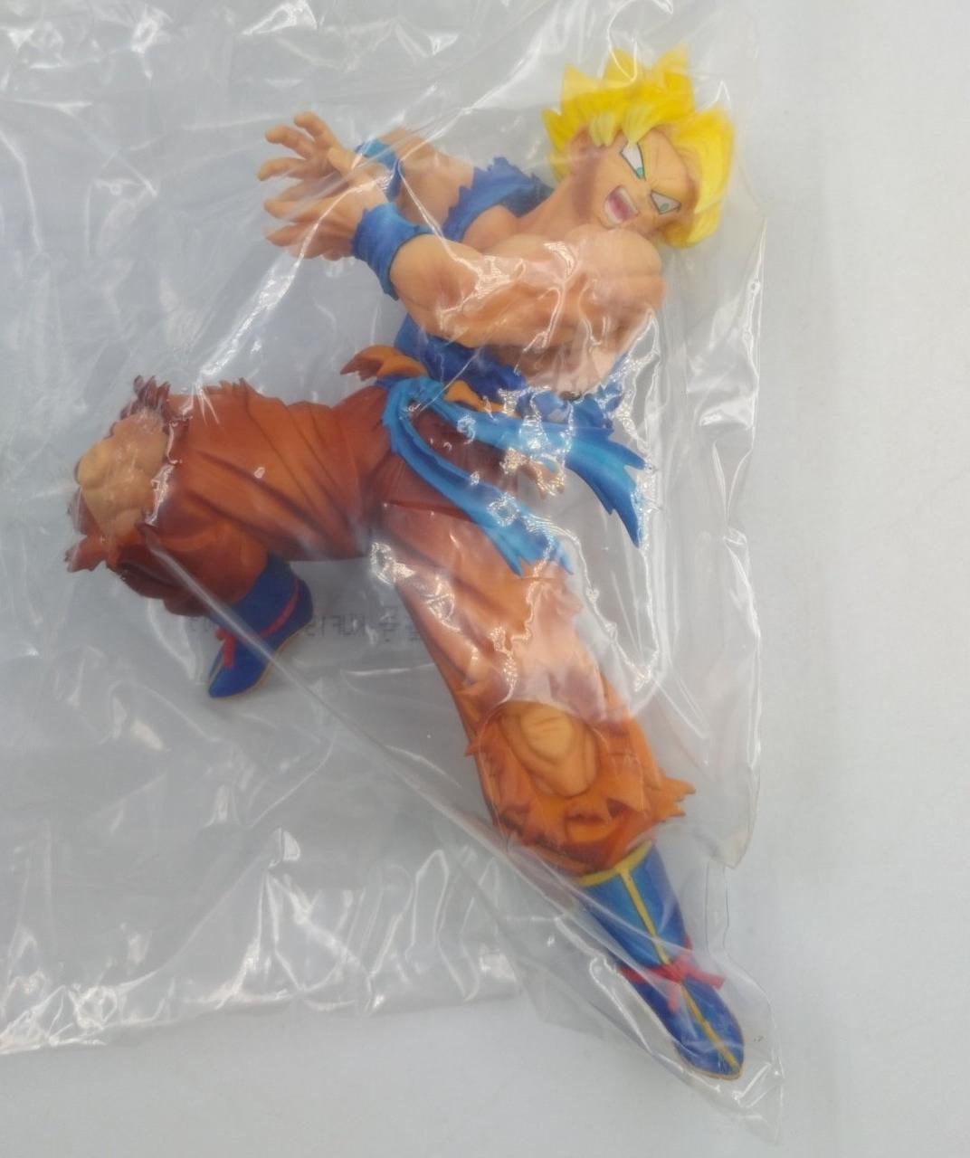 BANDAI Ichiban Kuji Prize C: Super Saiyan Son Goku