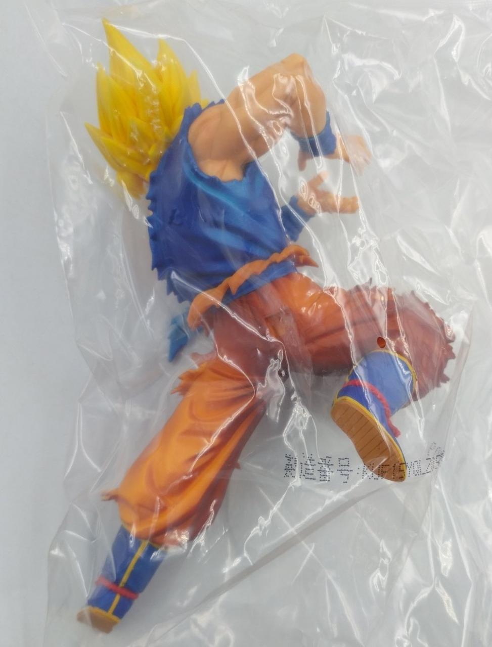 BANDAI Ichiban Kuji Prize C: Super Saiyan Son Goku