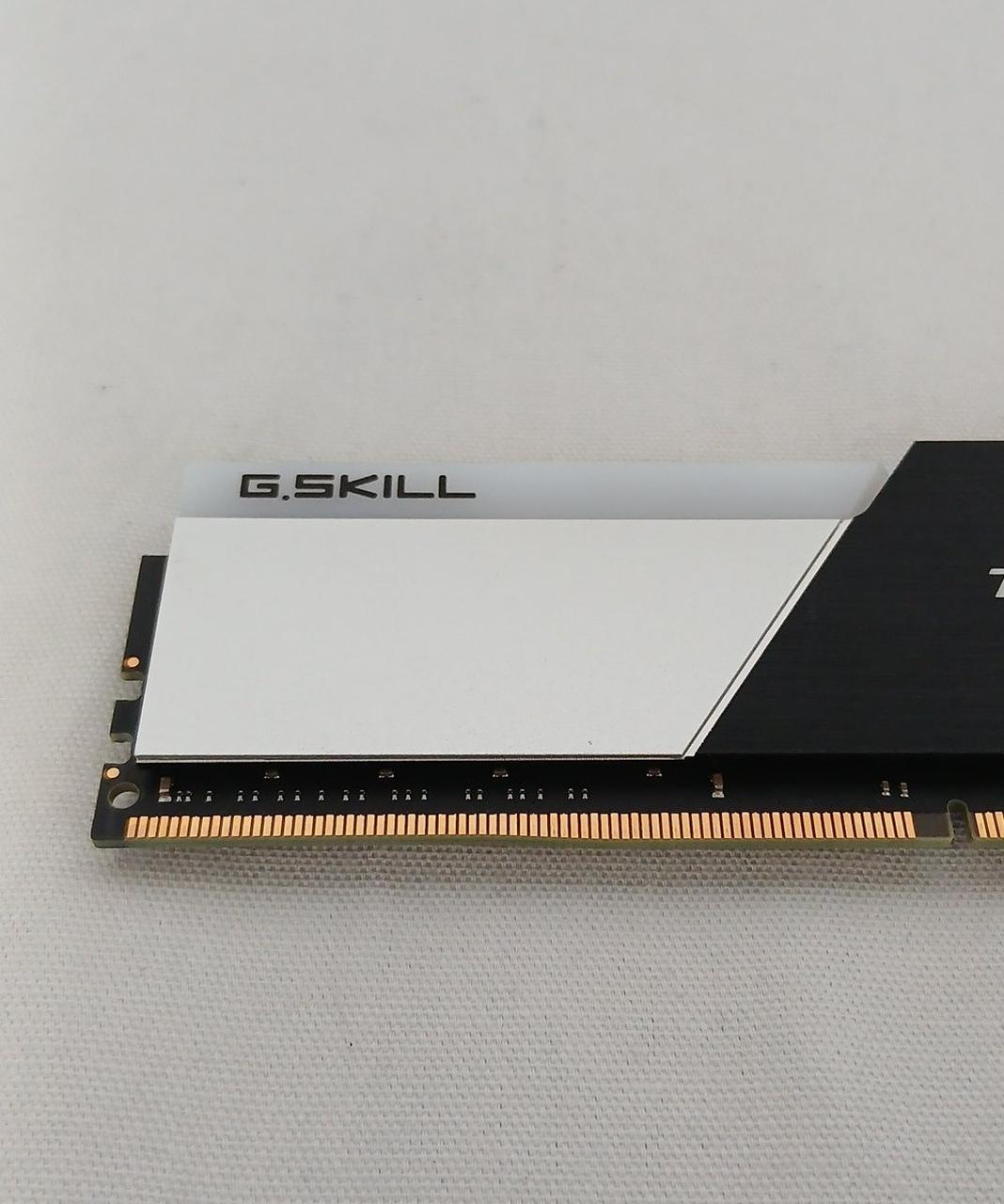 G.SKILL Desktop Memory F4-3200C16D-32GTZN