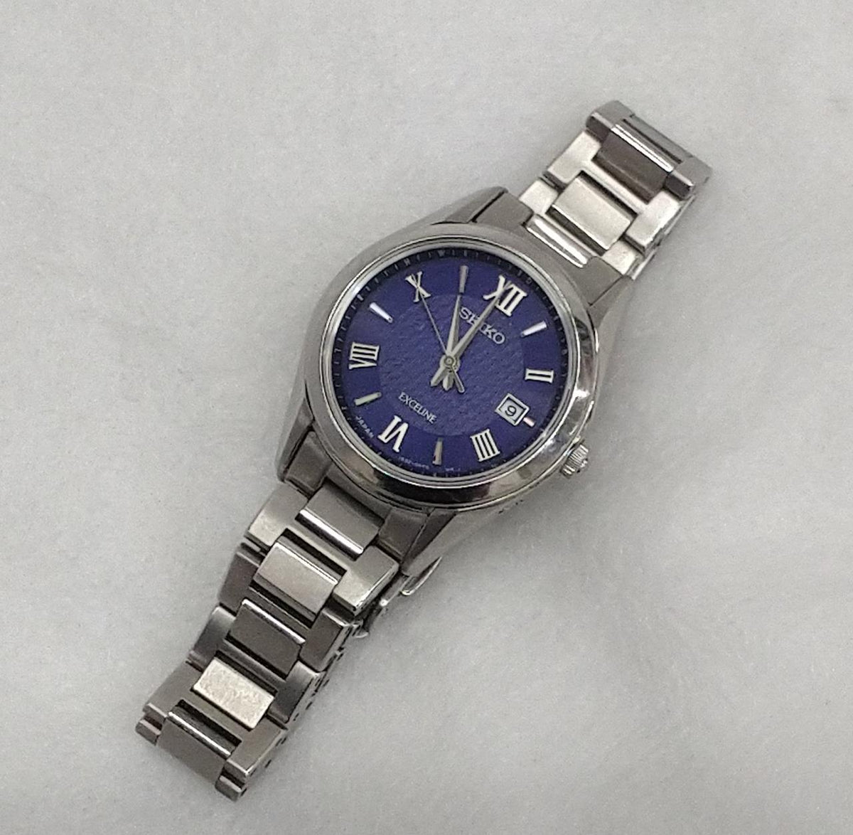 SEIKO Solar Radio-Controlled Wristwatch 1B32-0AC0
