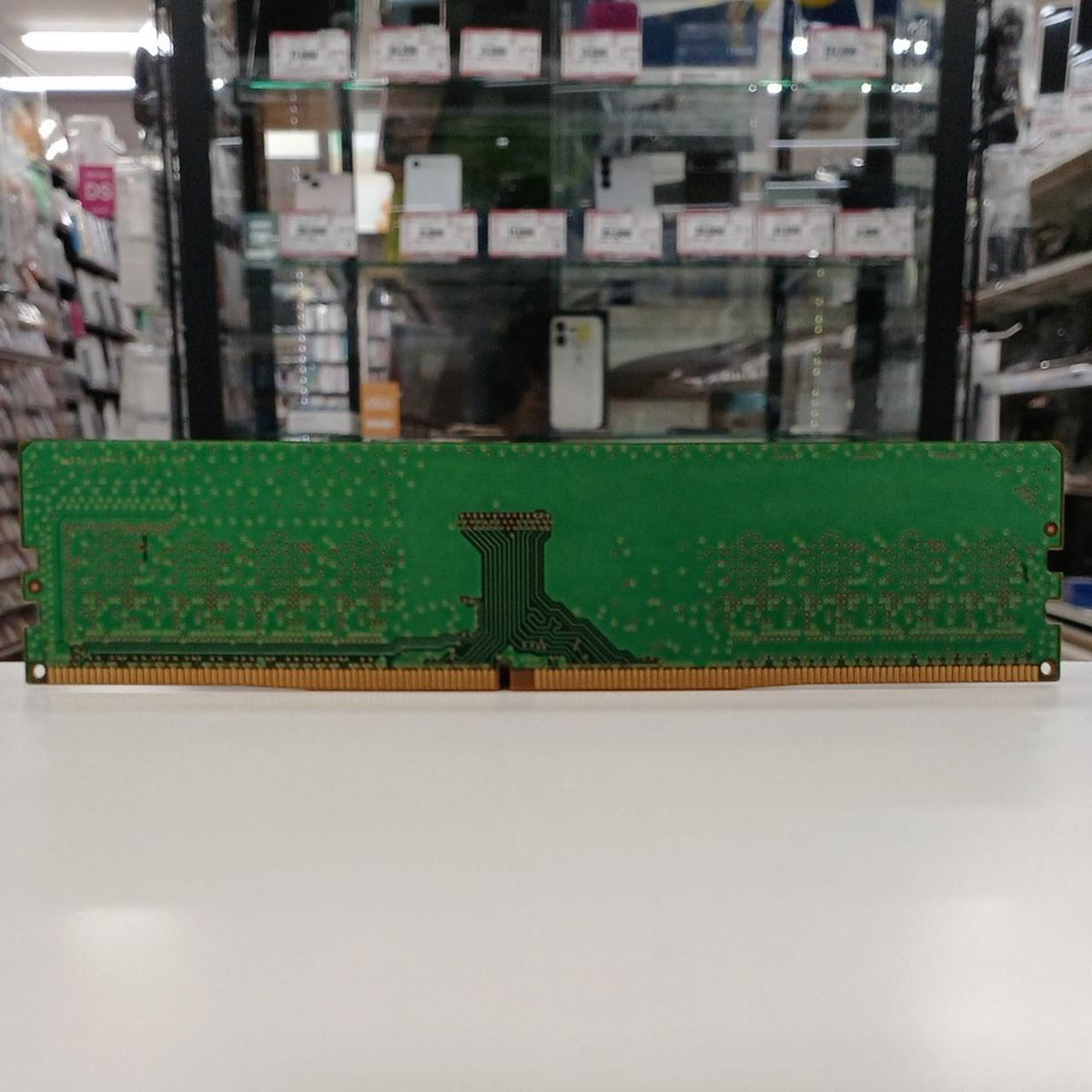 SAMSUNG Desktop memory M378A1K43CB2