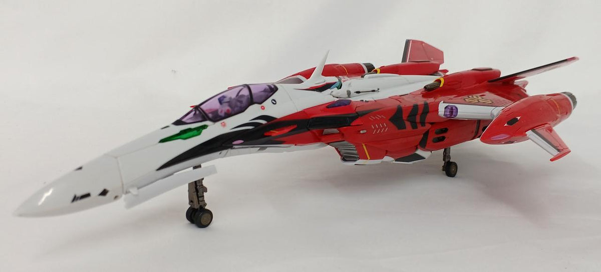 BANDAI Durandal Valkyrie & Super Parts Set DX Chogokin YF-29 (Saotome Alto Unit) - Banzai Thrifting | BanzaiHobby