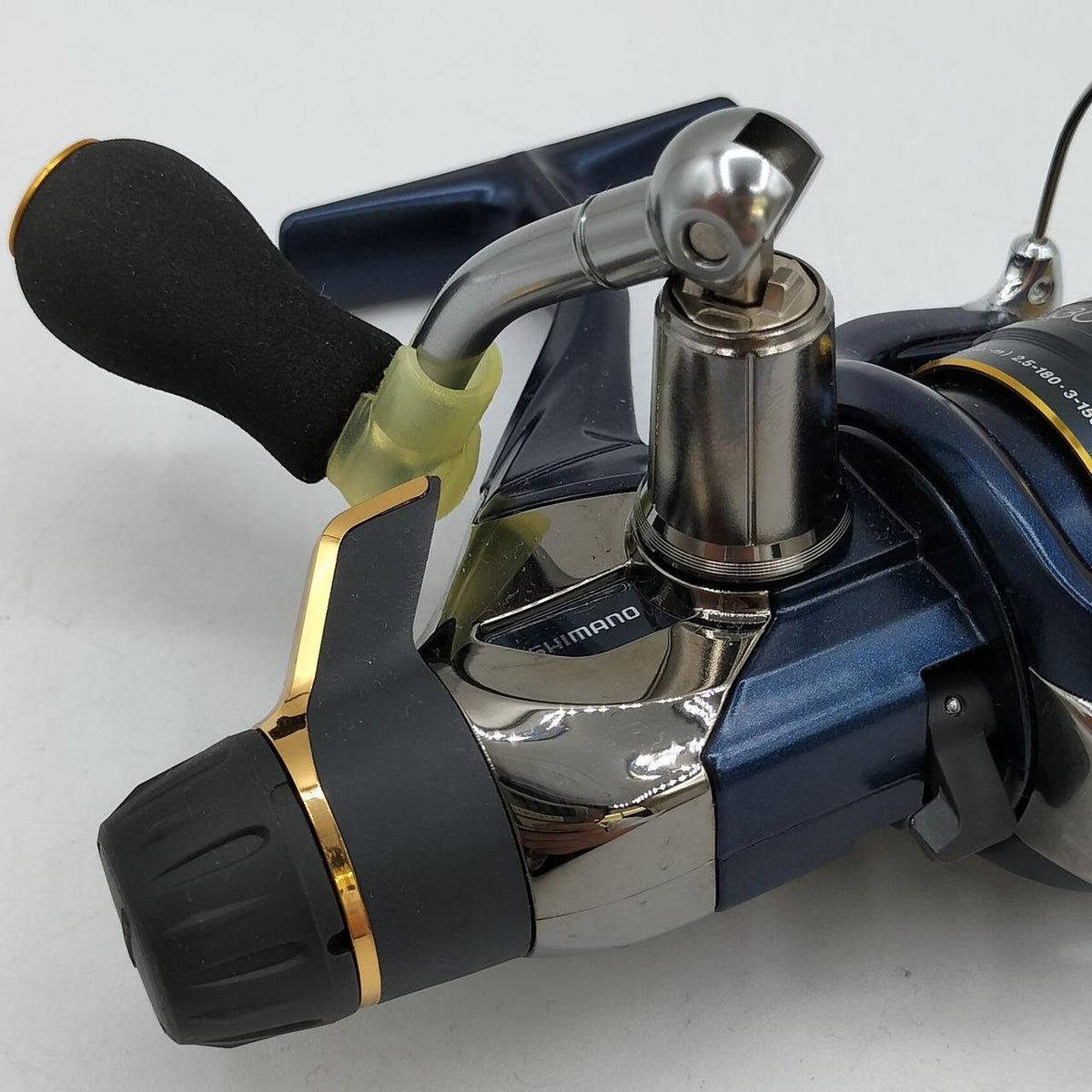 SHIMANO Spinning Reel AORISTA BB C3000HG - Banzai Thrifting | BanzaiHobby