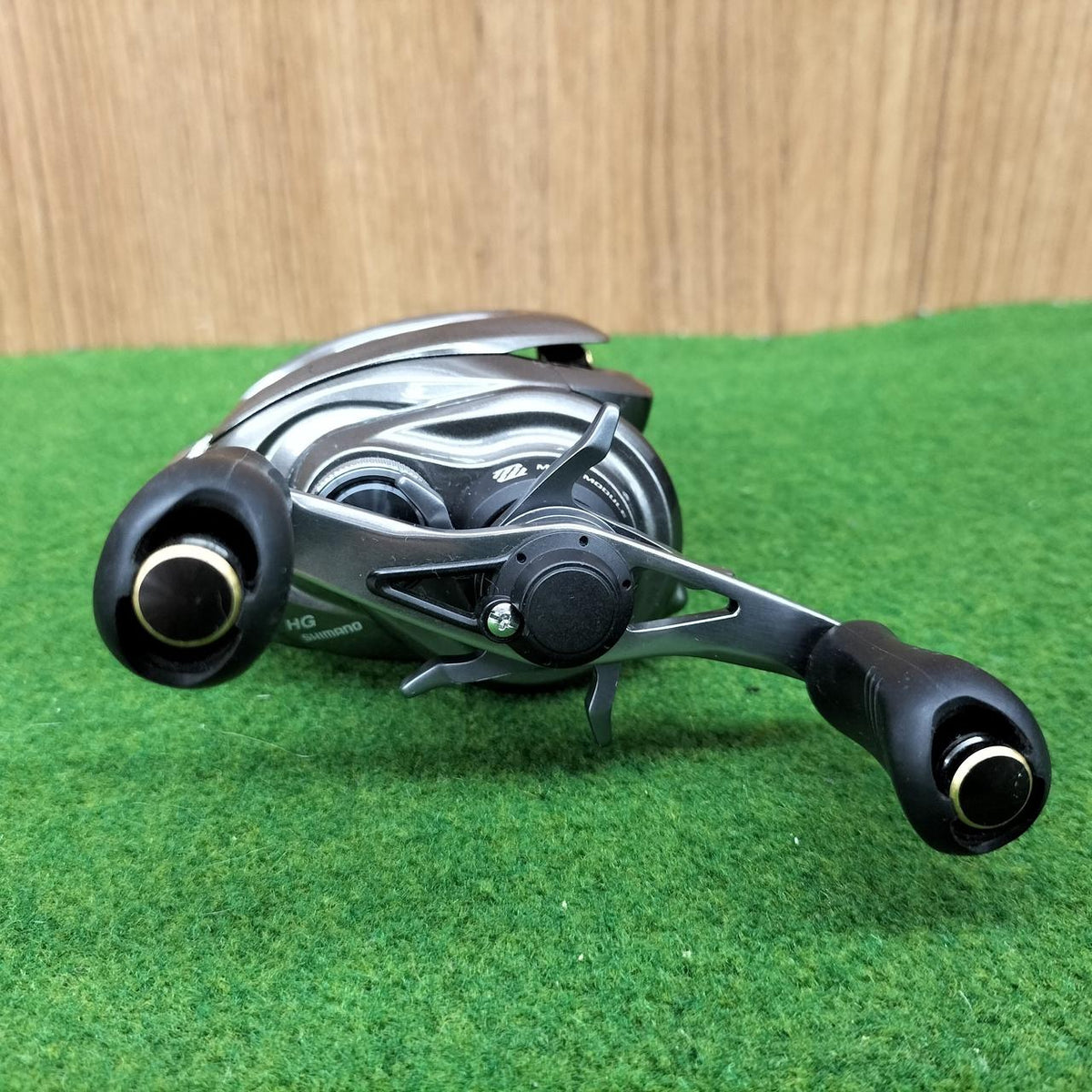 SHIMANO Baitcasting Reel METANIUM DC HG - Banzai Thrifting | BanzaiHobby