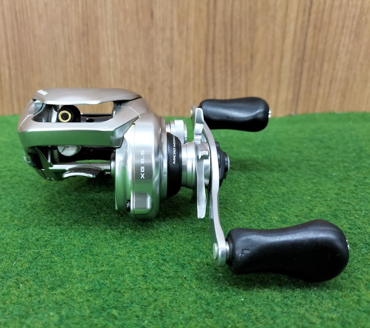 SHIMANO Baitcasting Reel METANIUM MGL XG LEFT - Banzai Thrifting | BanzaiHobby
