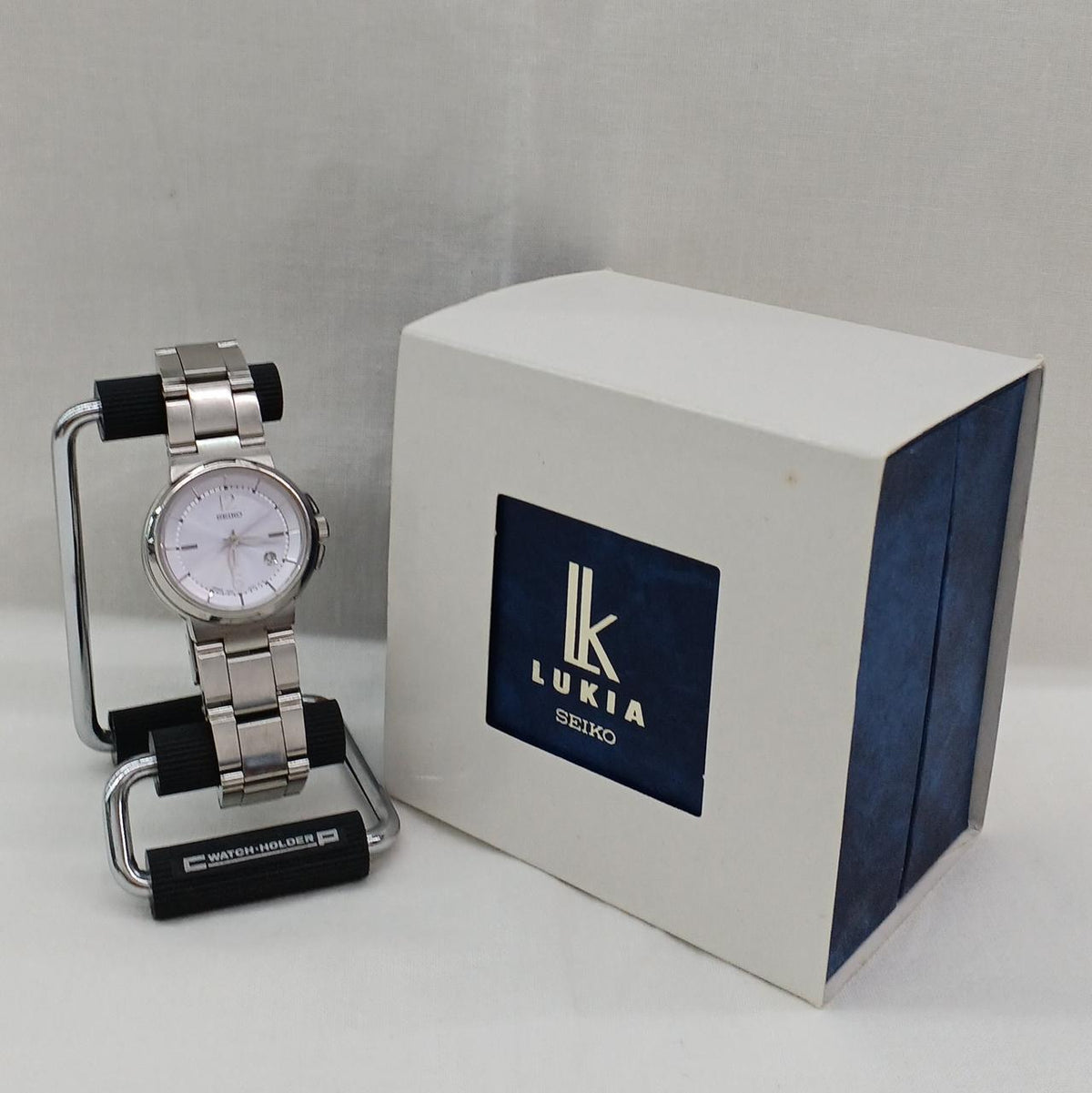 SEIKO Quartz Wristwatch 7N82-6E00 - Banzai Thrifting | BanzaiHobby