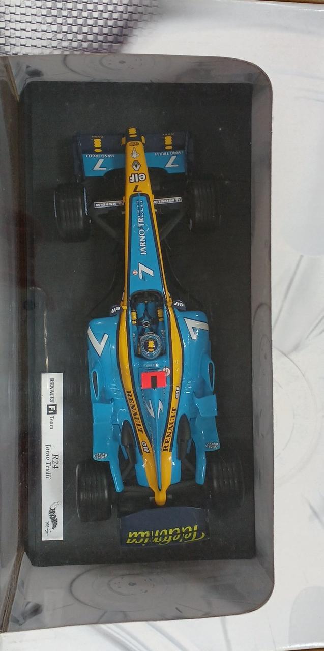 HOT WHEELS Jarno Trulli #7 1/18 Renault F1 Team R24 - Banzai Thrifting | BanzaiHobby