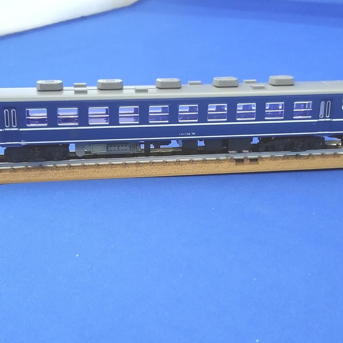 KATO 12 Series Express Passenger Cars JNR Specification 6 cars + 1 car set 10-1550 - Banzai Thrifting | BanzaiHobby