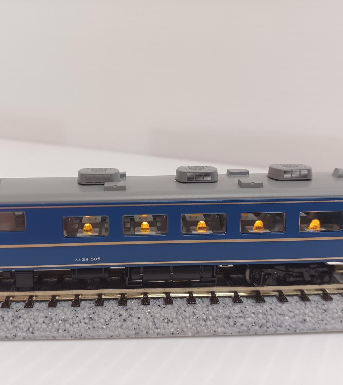 KATO N Gauge Hokutosei Deluxe Formation - Banzai Thrifting | BanzaiHobby