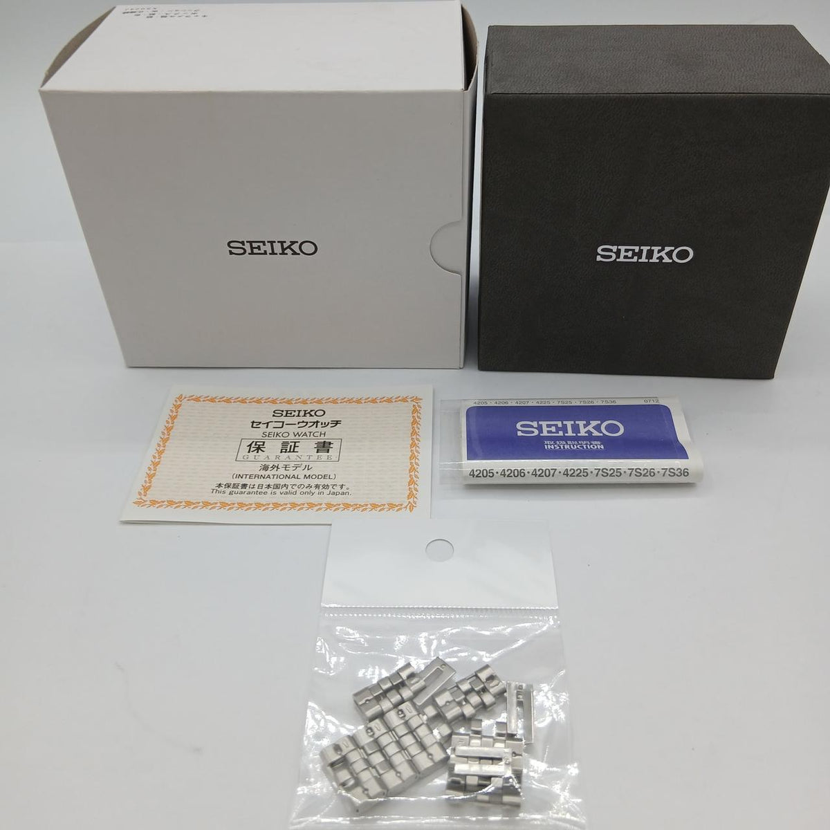 SEIKO SEIKO 5 7S26-01V0 - Banzai Thrifting | BanzaiHobby