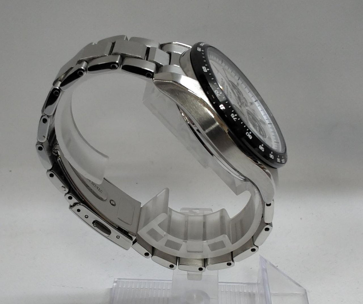 SEIKO Quartz Analog Wristwatch V175-0FA0 - Banzai Thrifting | BanzaiHobby