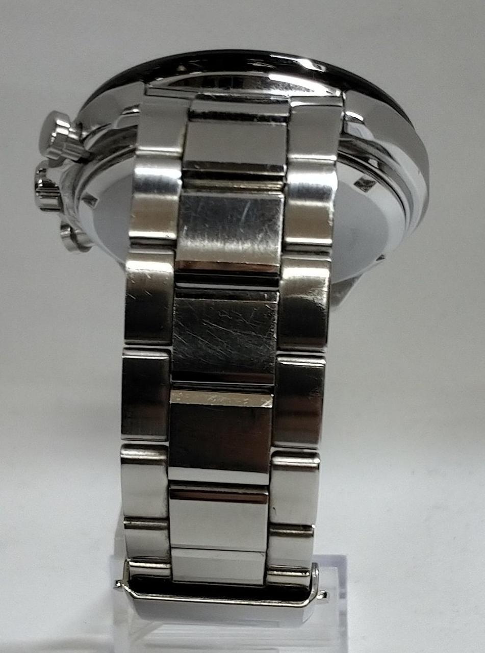 SEIKO Quartz Analog Wristwatch V175-0FA0 - Banzai Thrifting | BanzaiHobby