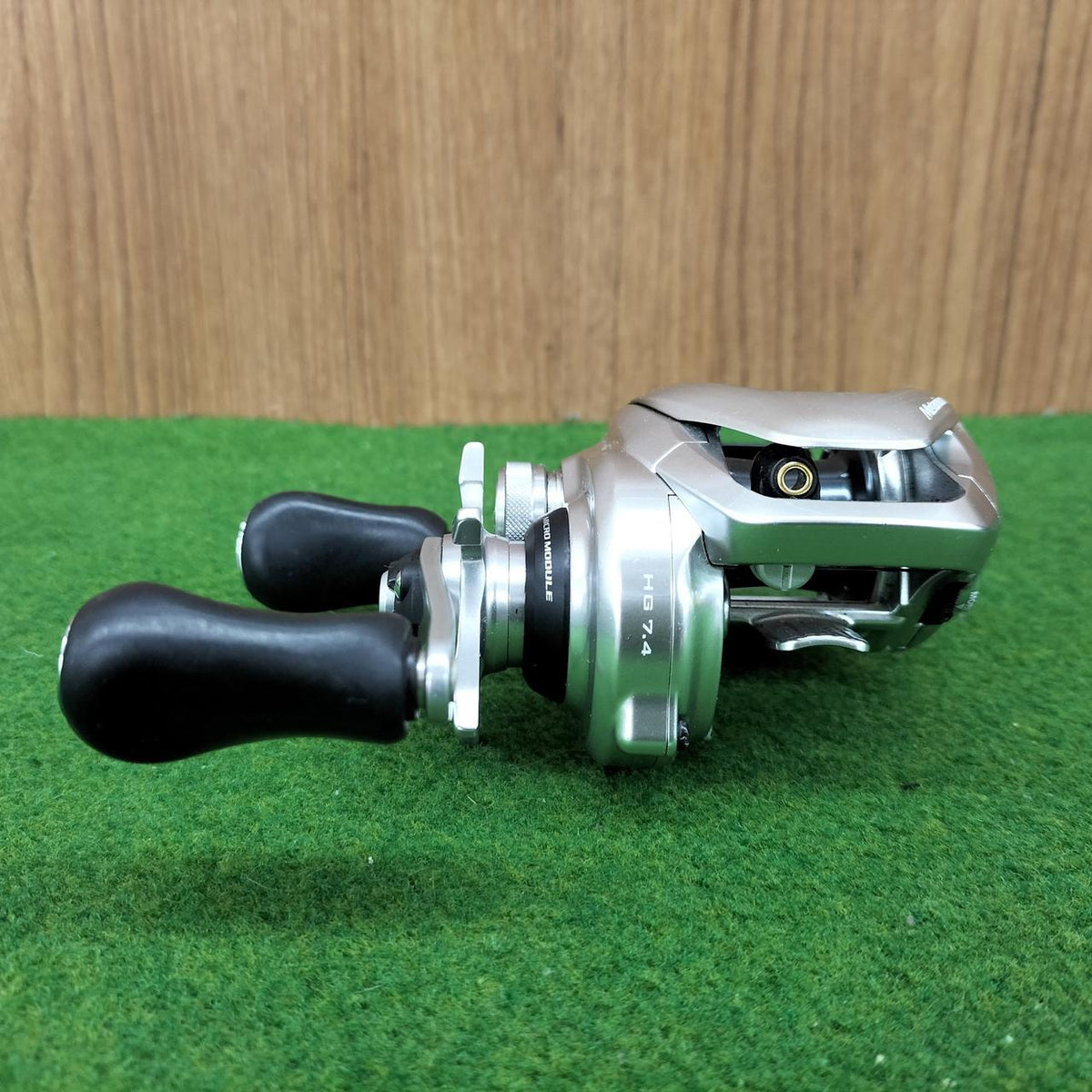 SHIMANO Baitcasting Reel METANIUM MGL HG - Banzai Thrifting | BanzaiHobby