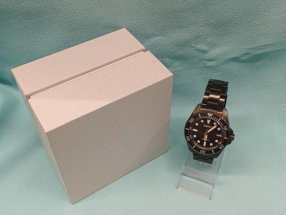 SEIKO Solar Wristwatch V157-00A0 - Banzai Thrifting | BanzaiHobby