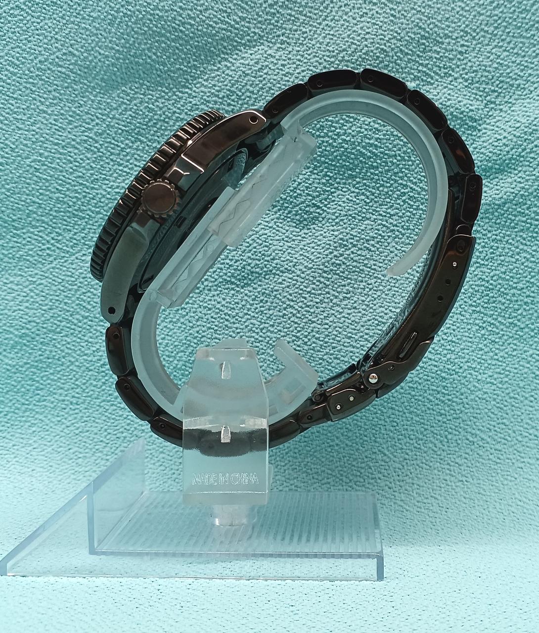 SEIKO Solar Wristwatch V157-00A0 - Banzai Thrifting | BanzaiHobby