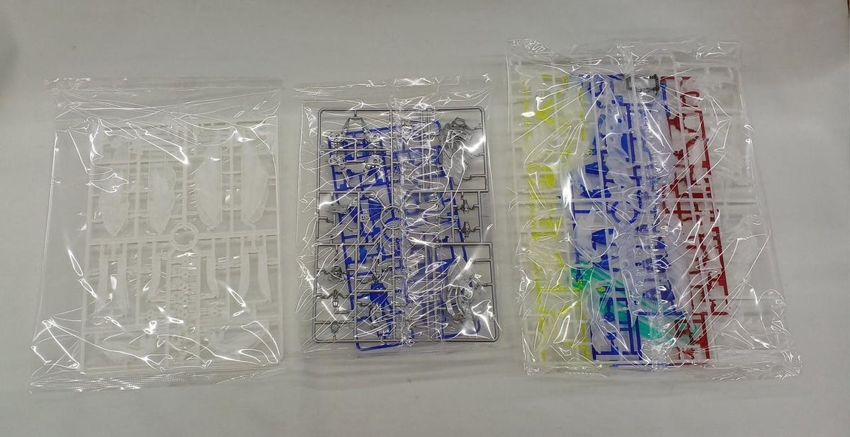 BANDAI Gunpla MGSD Gundam Base Limited Wing Gundam Zero Clear Card - Banzai Thrifting | BanzaiHobby