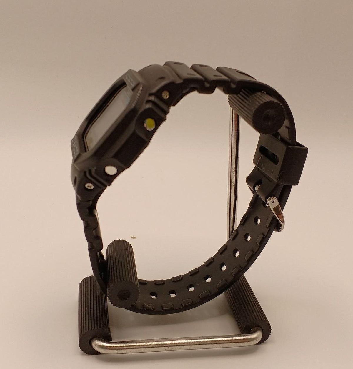 CASIO G-SHOCK G-5600E - Banzai Thrifting | BanzaiHobby