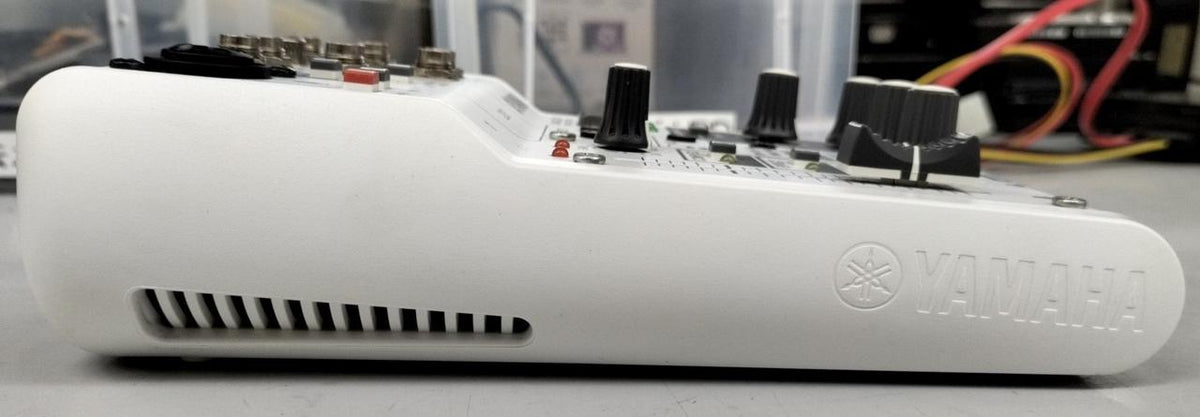 YAMAHA Mixer AG03 - Banzai Thrifting | BanzaiHobby