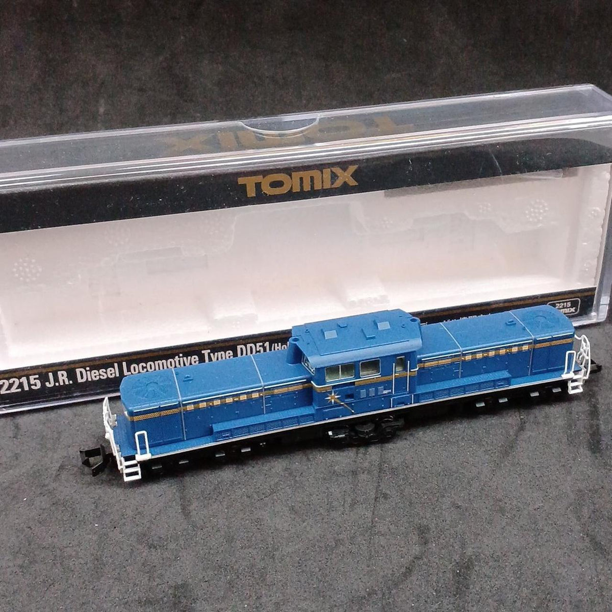 TOMIX JR DD51 Diesel Locomotive 2215 - Banzai Thrifting | BanzaiHobby