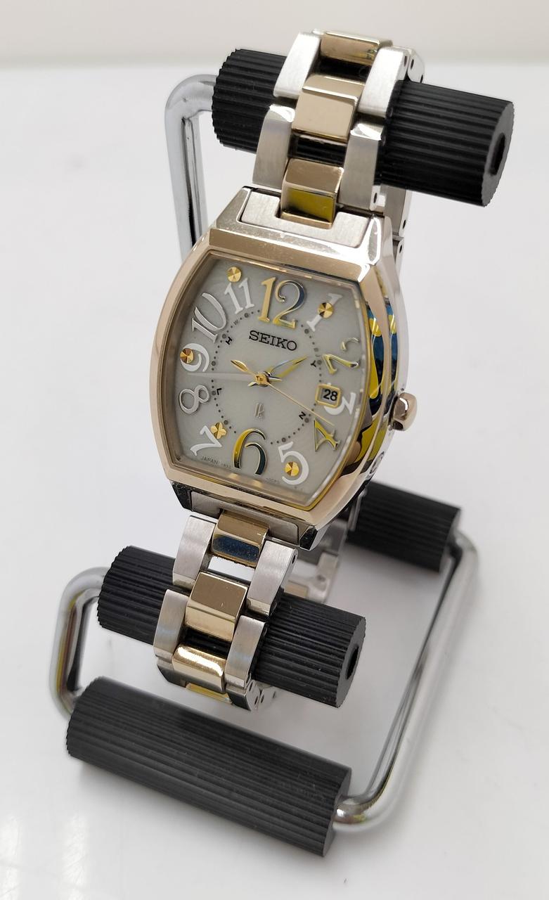 SEIKO Solar radio-controlled clock SSVW216 - Banzai Thrifting | BanzaiHobby