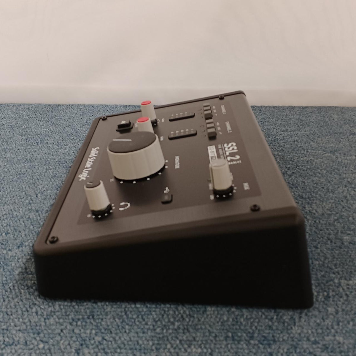 SSL / SOLID STATE LOGIC Audio Interface: SSL2 MK2 (729706X1) - Banzai Thrifting | BanzaiHobby