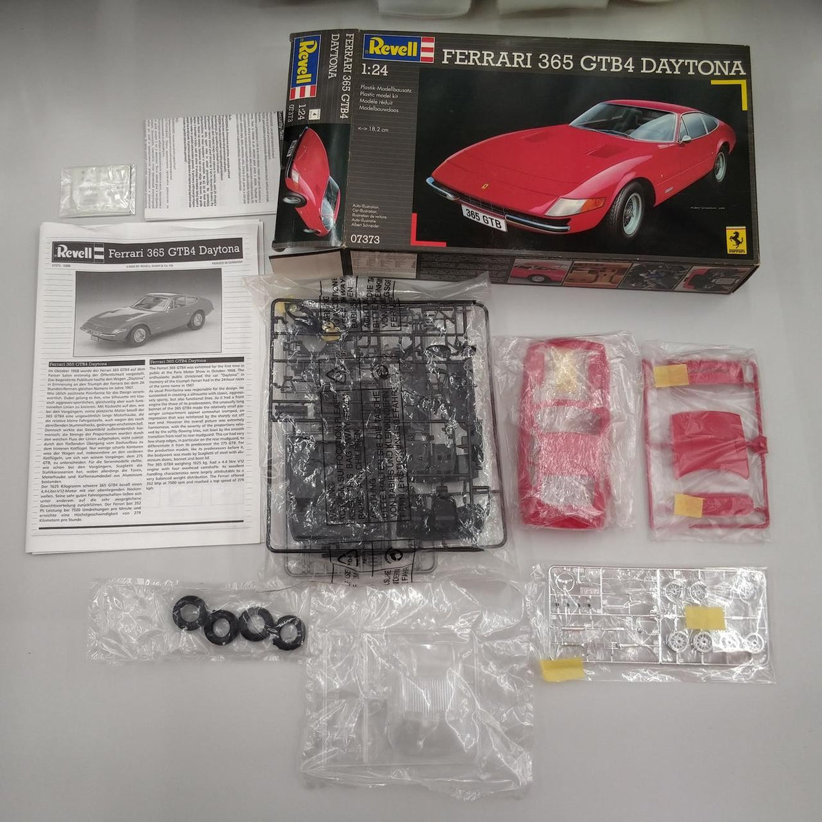 REVELL 1/24 Plastic Model FERRARI 365 GTB4 DAYTONA - Banzai Thrifting | BanzaiHobby