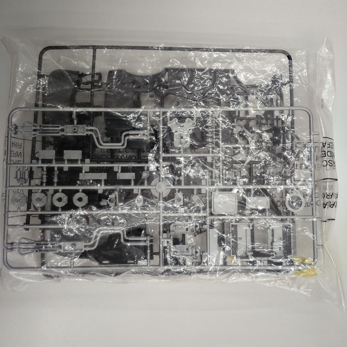 REVELL 1/24 Plastic Model FERRARI 365 GTB4 DAYTONA - Banzai Thrifting | BanzaiHobby