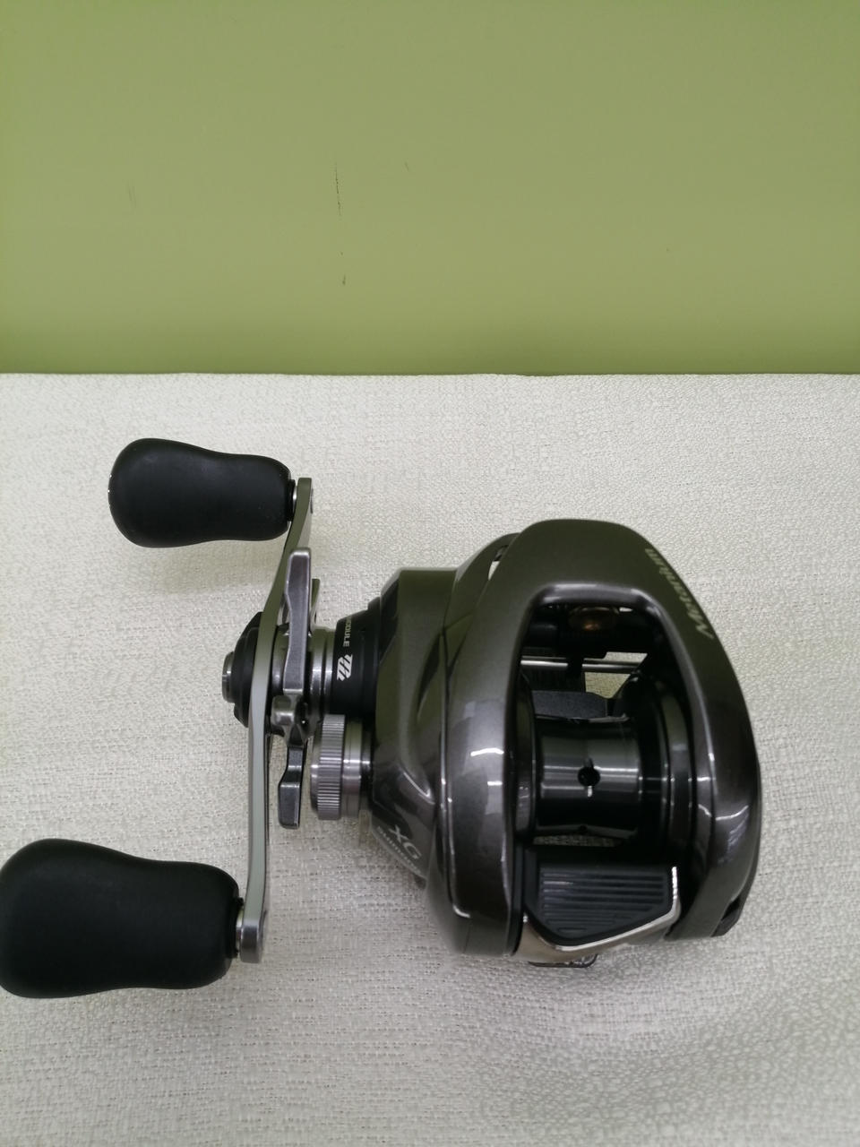SHIMANO Baitcasting Reel 20 METANIUM XG (Left)